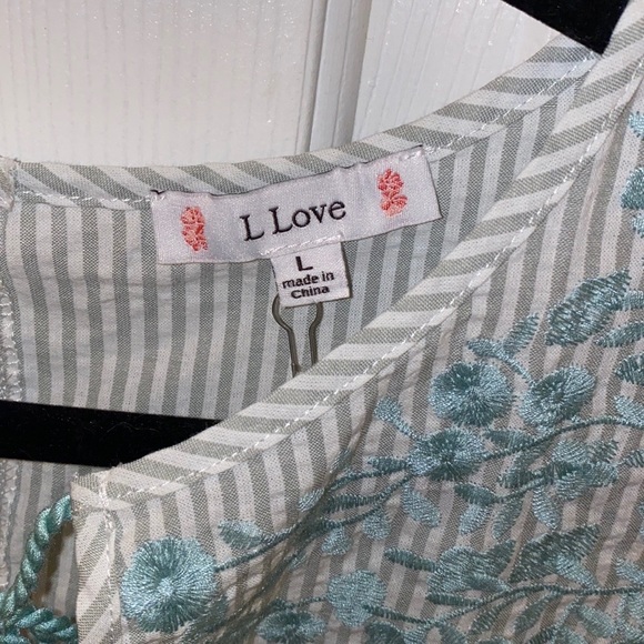 NWT Striped Peplum Top size L - Picture 4 of 4